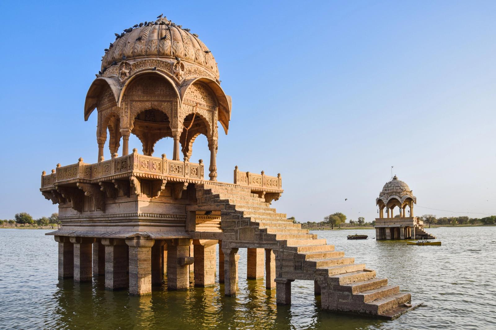 Stunning view of historical pavilion on Gadisar Lake in Jaisalmer, Rajasthan