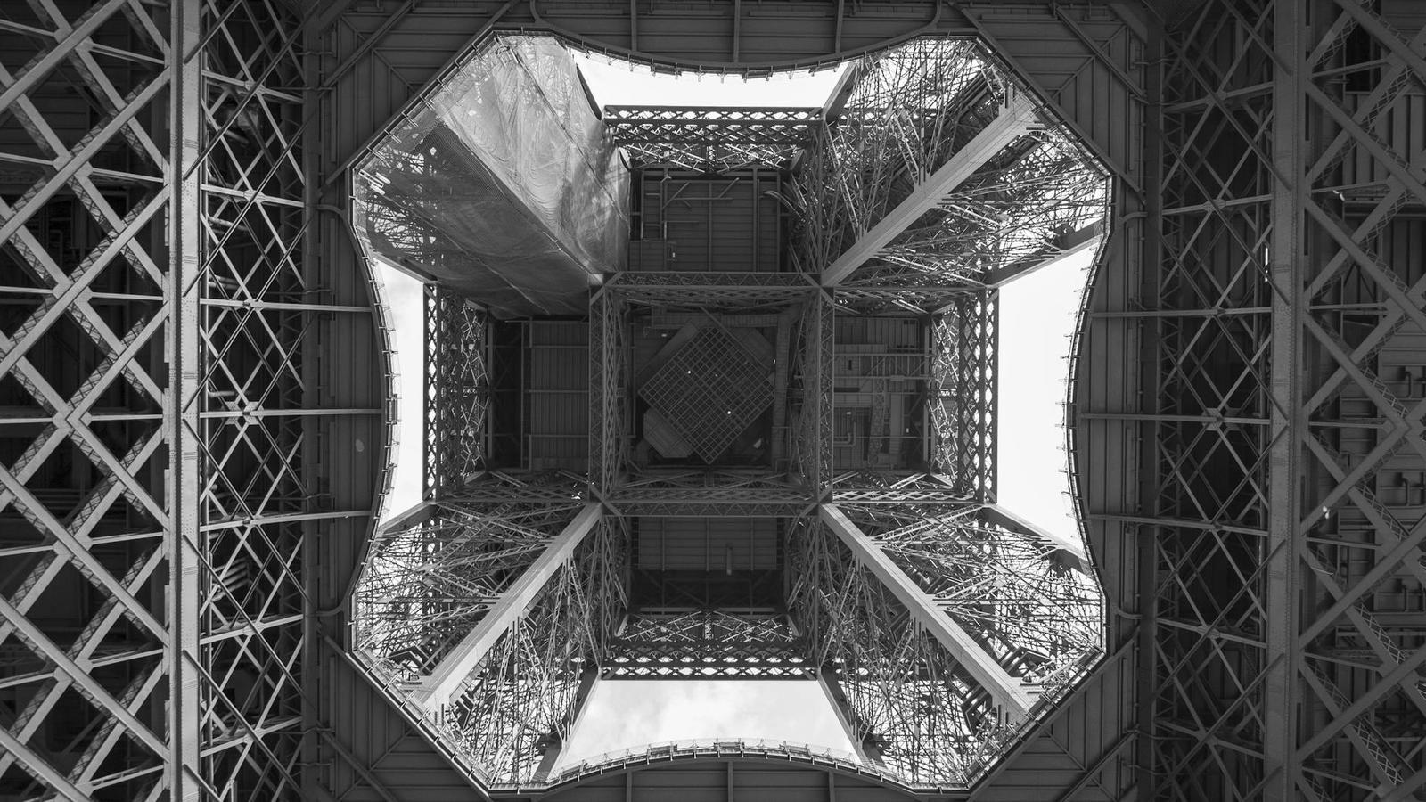 Eiffel Tower Summit, Switzerland + France