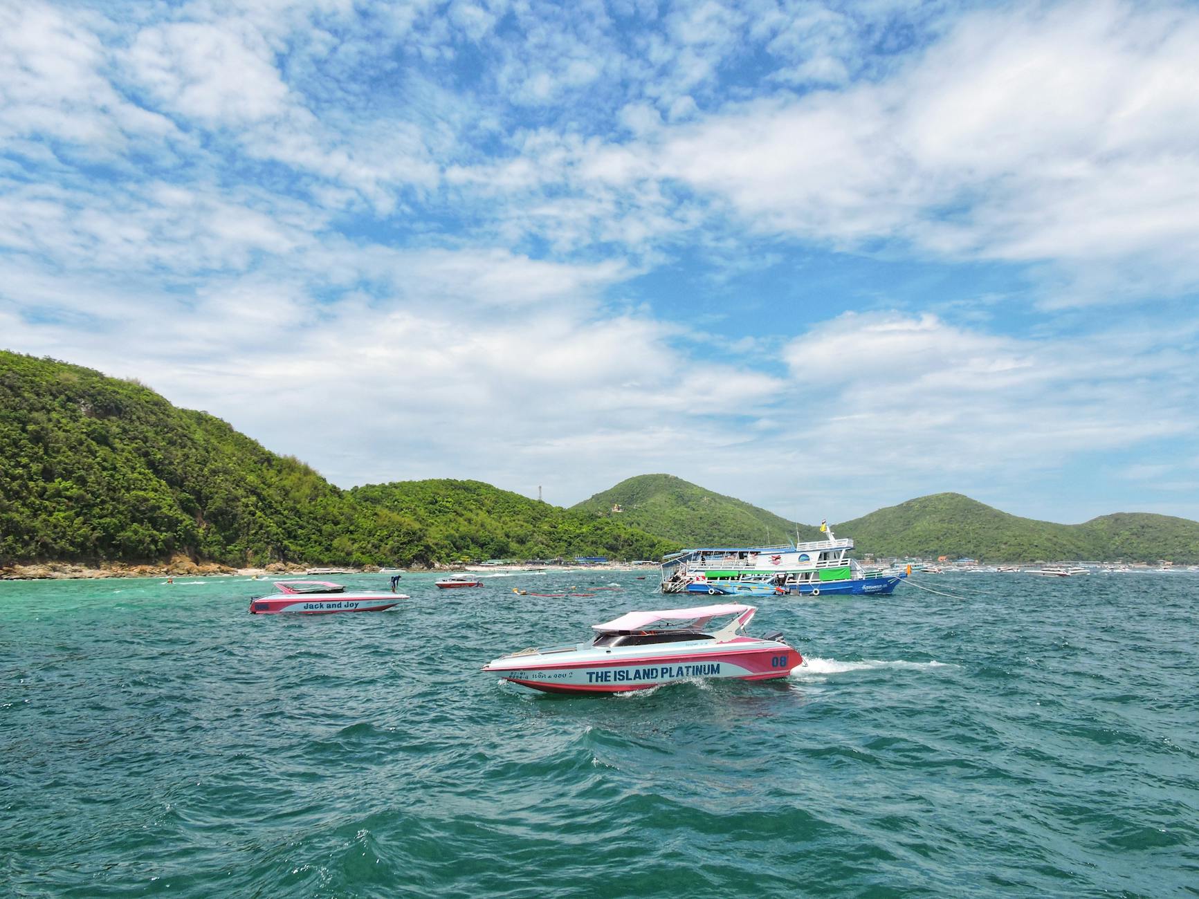 Pattaya Coral Island, Singapore + Thailand