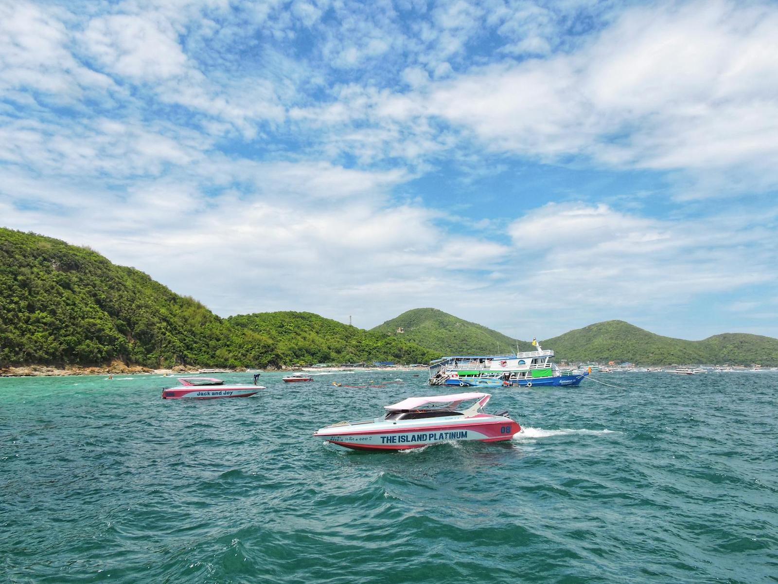 Pattaya Coral Island, Singapore + Thailand