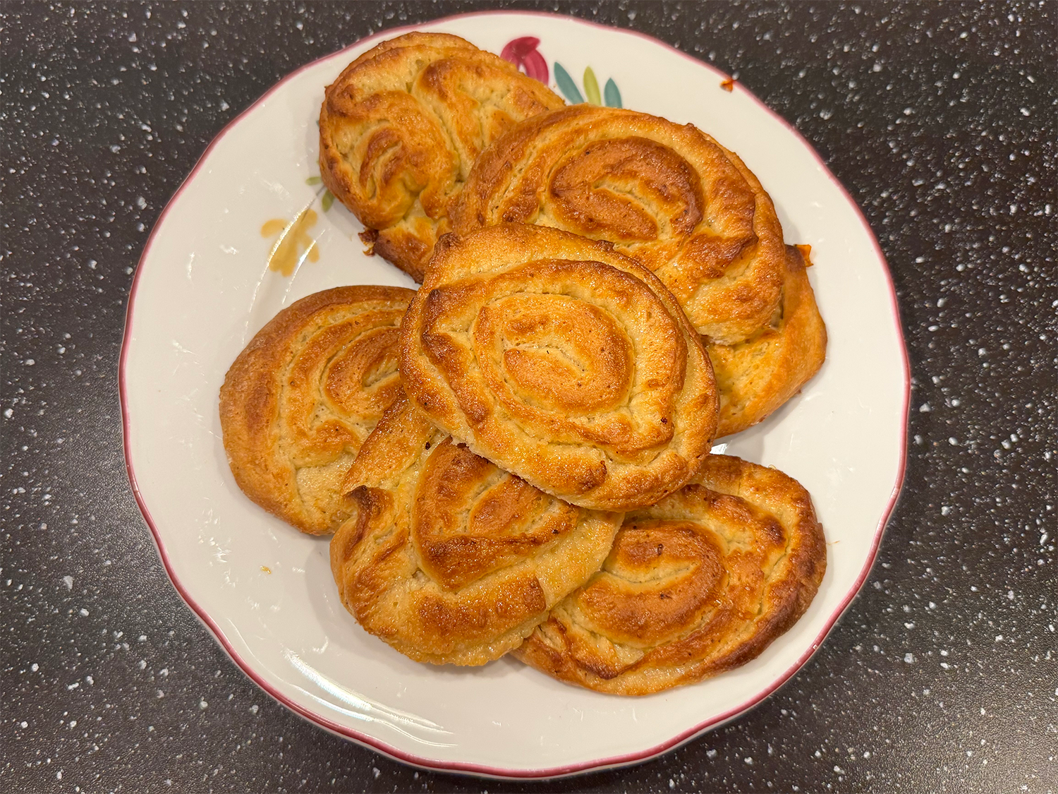 Bilde av nybakte sitronsnurrer 