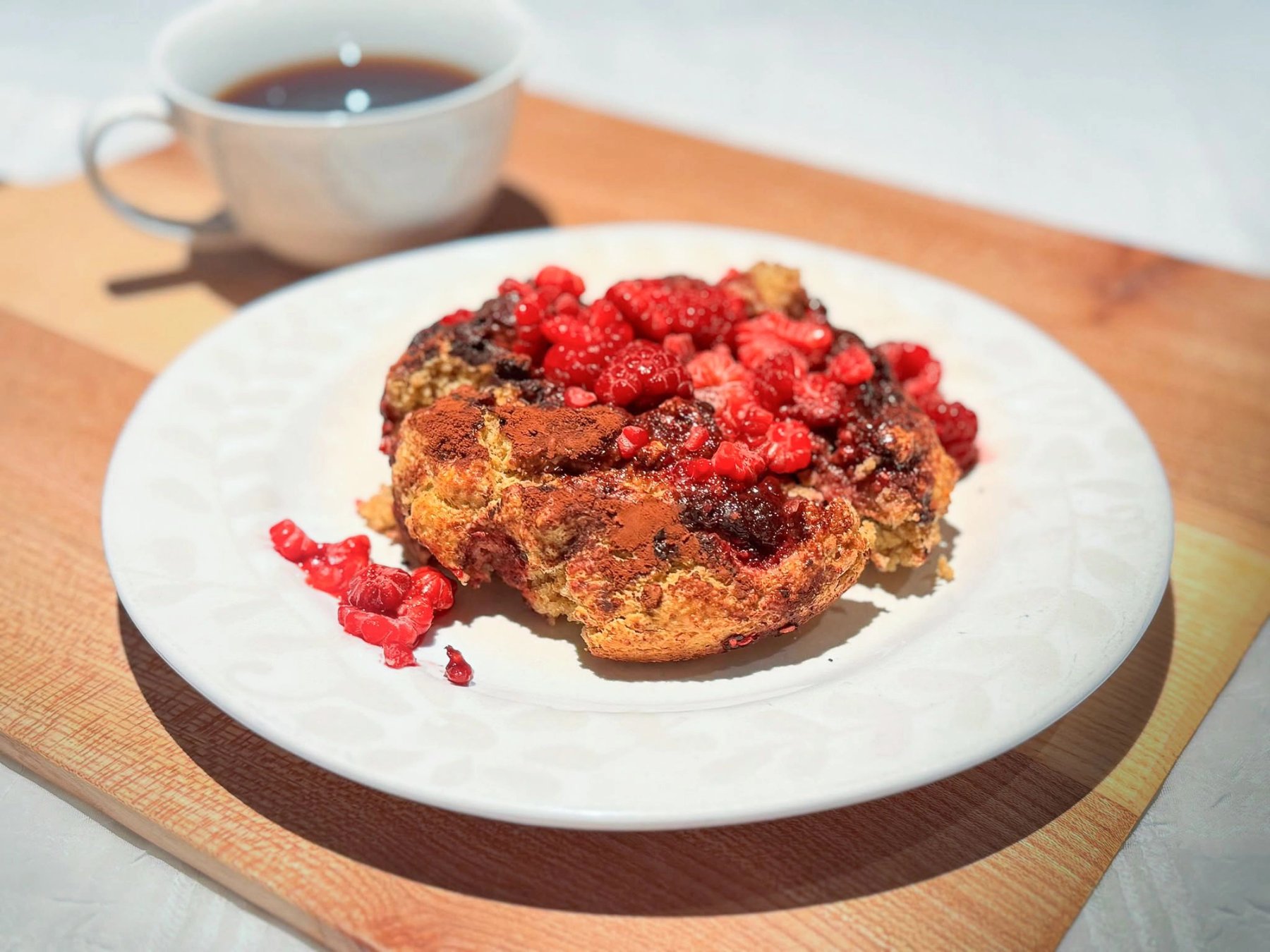 Bilde av bakte havregryn med bringebær