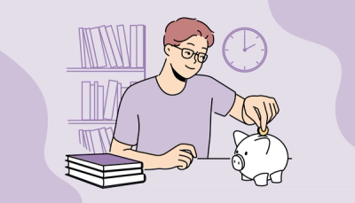 Illustrasjon av en student som legger en mynt i en sparegris ved siden av skolebøker, som symboliserer studentøkonomi, budsjettering og økonomisk mestring.