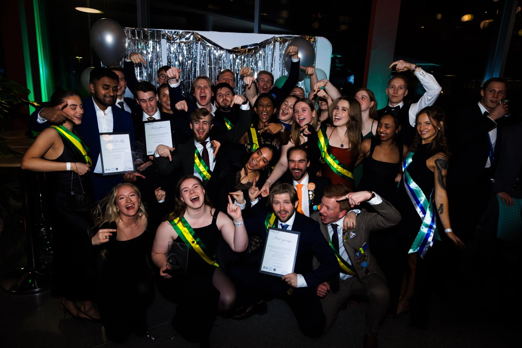 NTNUI-studenter på fellesbilde som vinnere av årets organisasjon