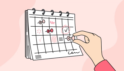 Illustrasjon av en hånd som markerer oppgaver i en kalender, som symboliserer planlegging, struktur og oversikt.