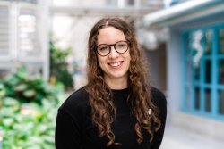 Portrett av Anette Sivertstøl, prosjektleder for Lykkepromille.