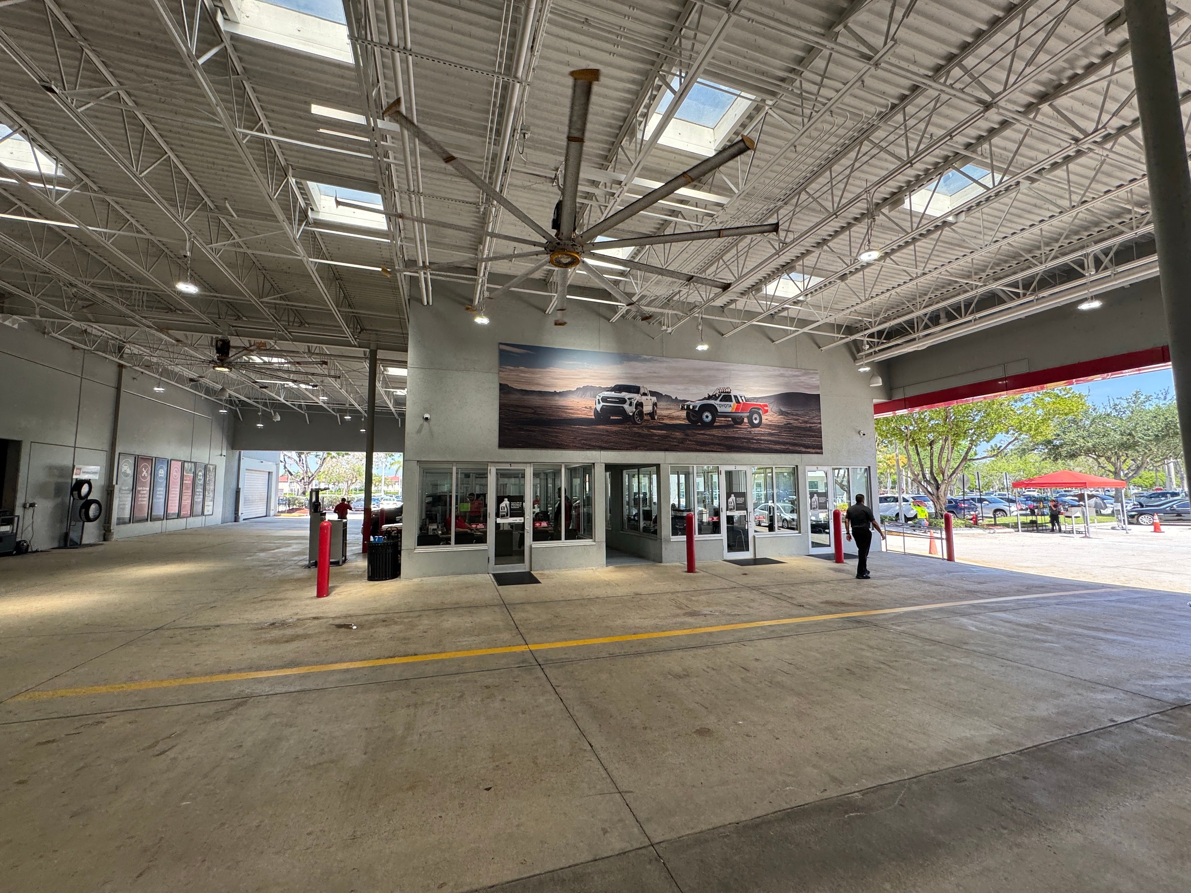 image of toyota dealership
