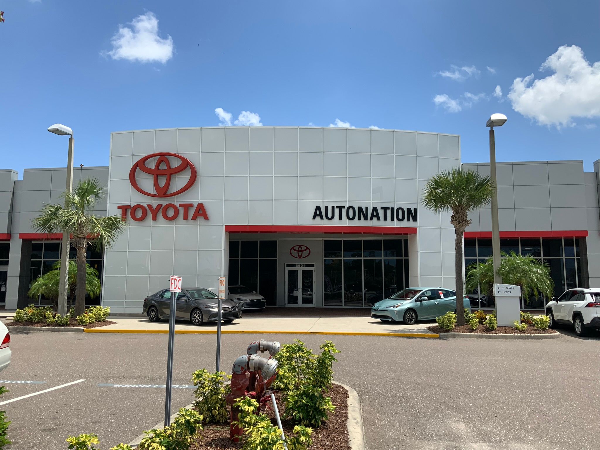 image of toyota dealership