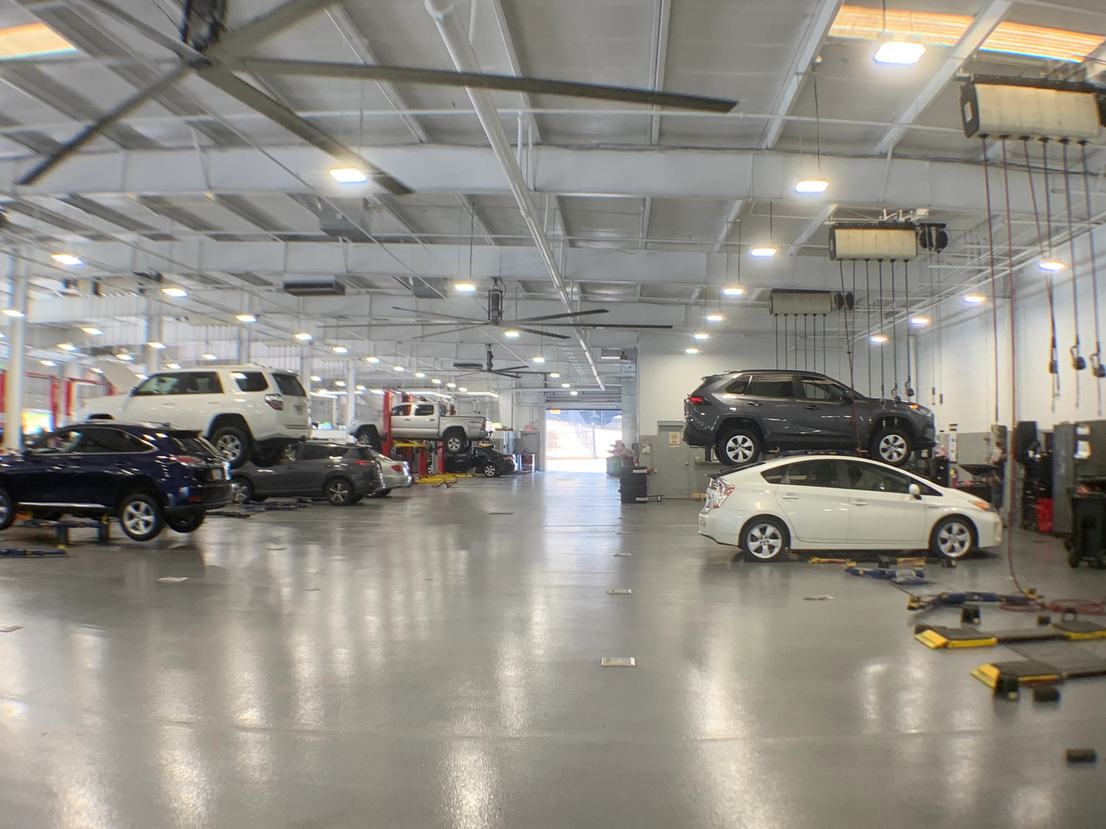 image of toyota dealership