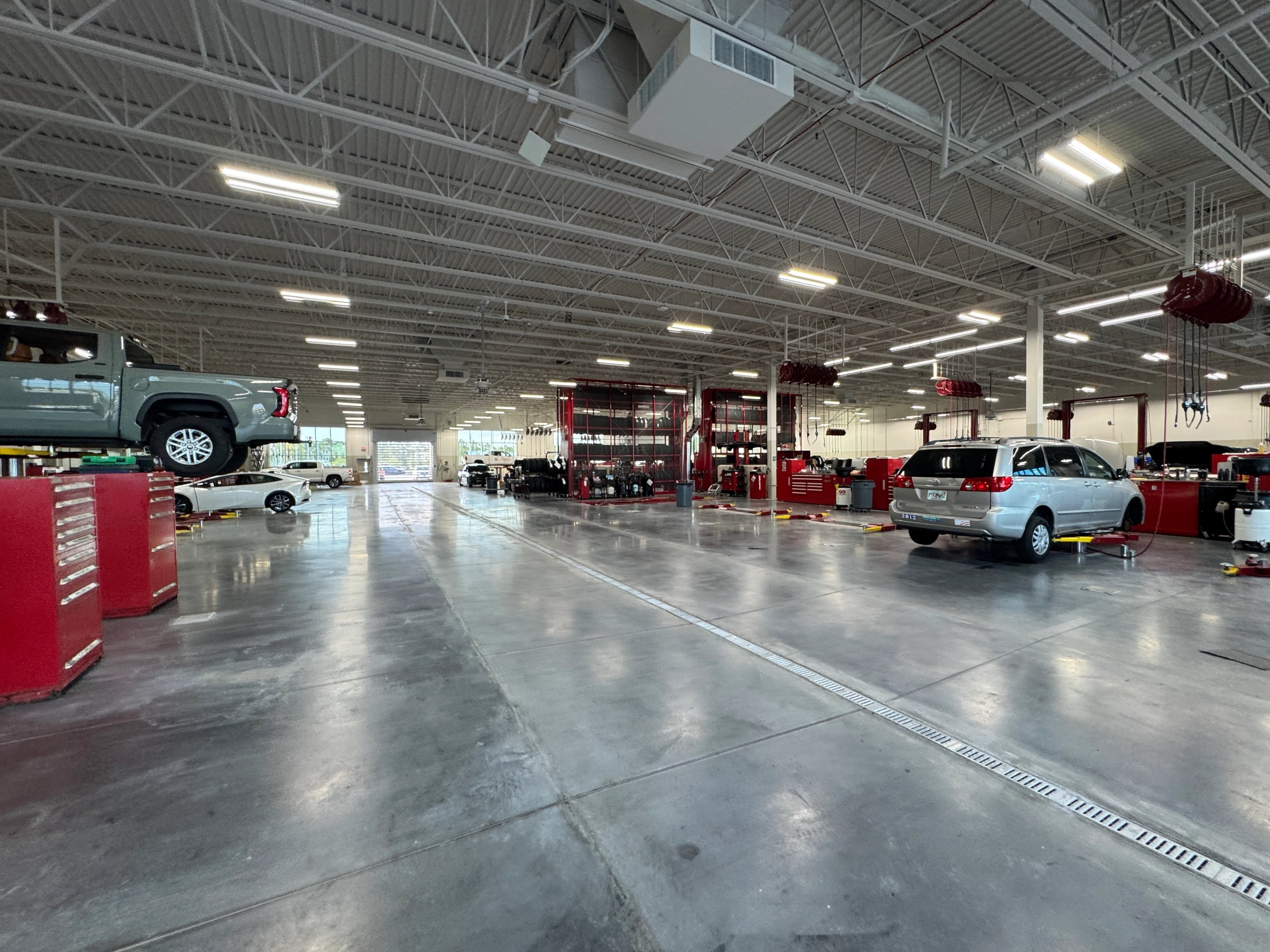 image of toyota dealership