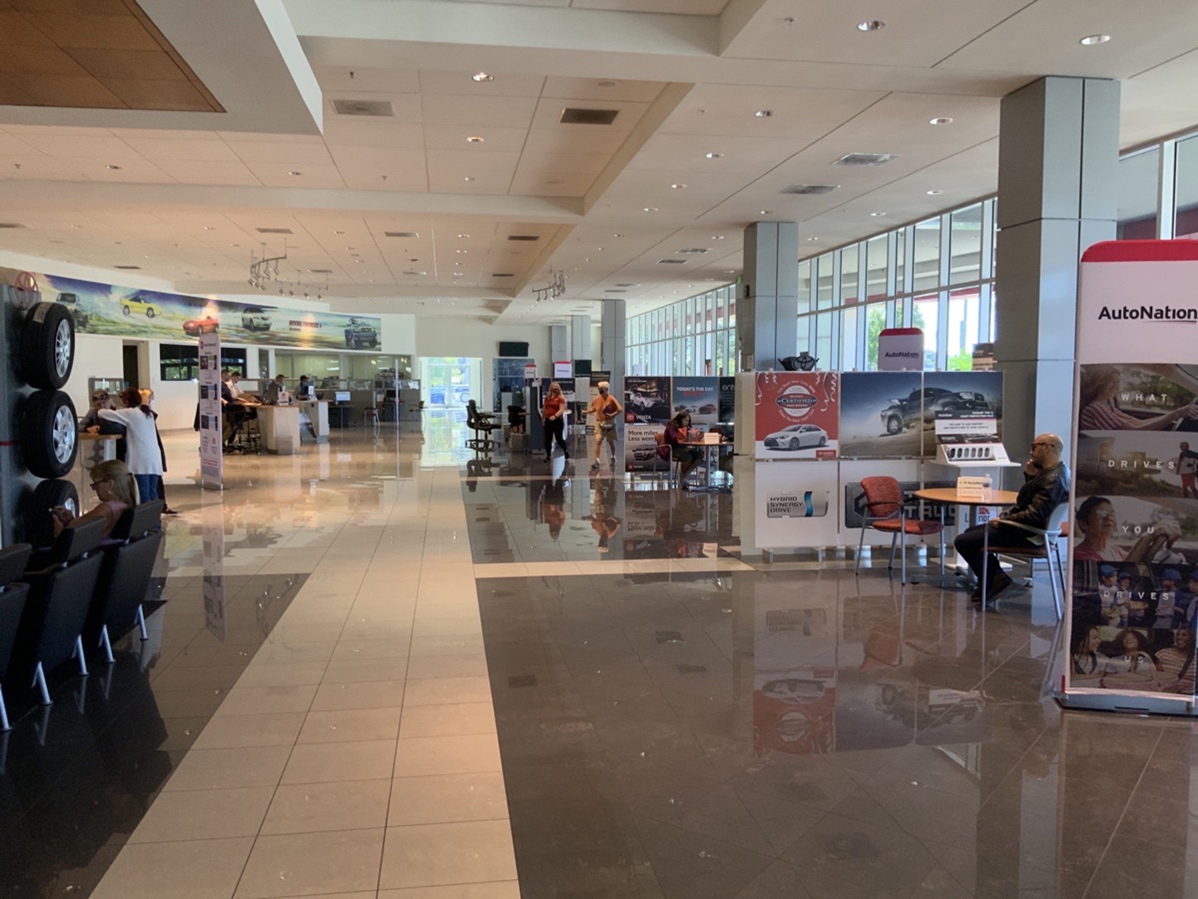 image of toyota dealership