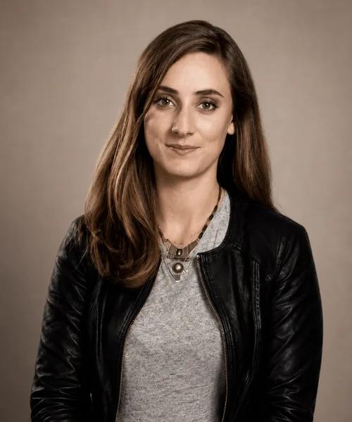Chloé B.