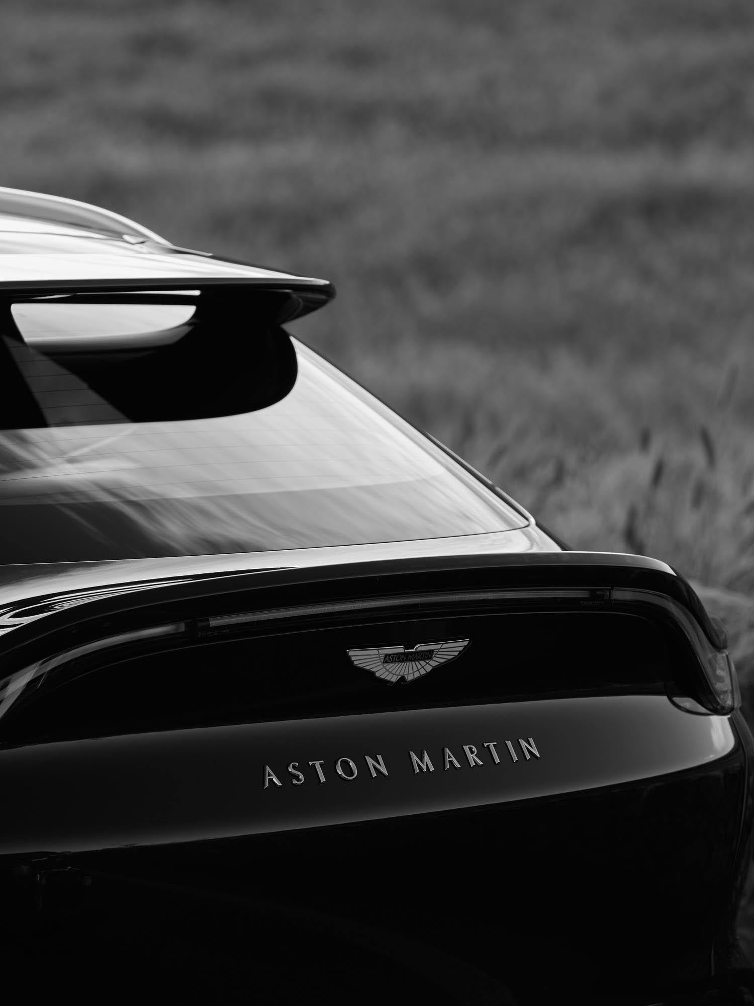Aston Martin DBX - ZEPSTUDIO
