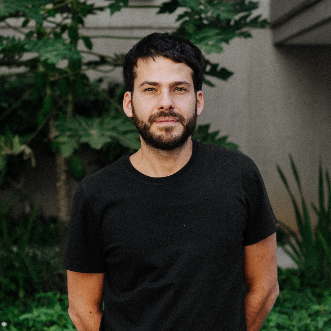 Paulo Tavares