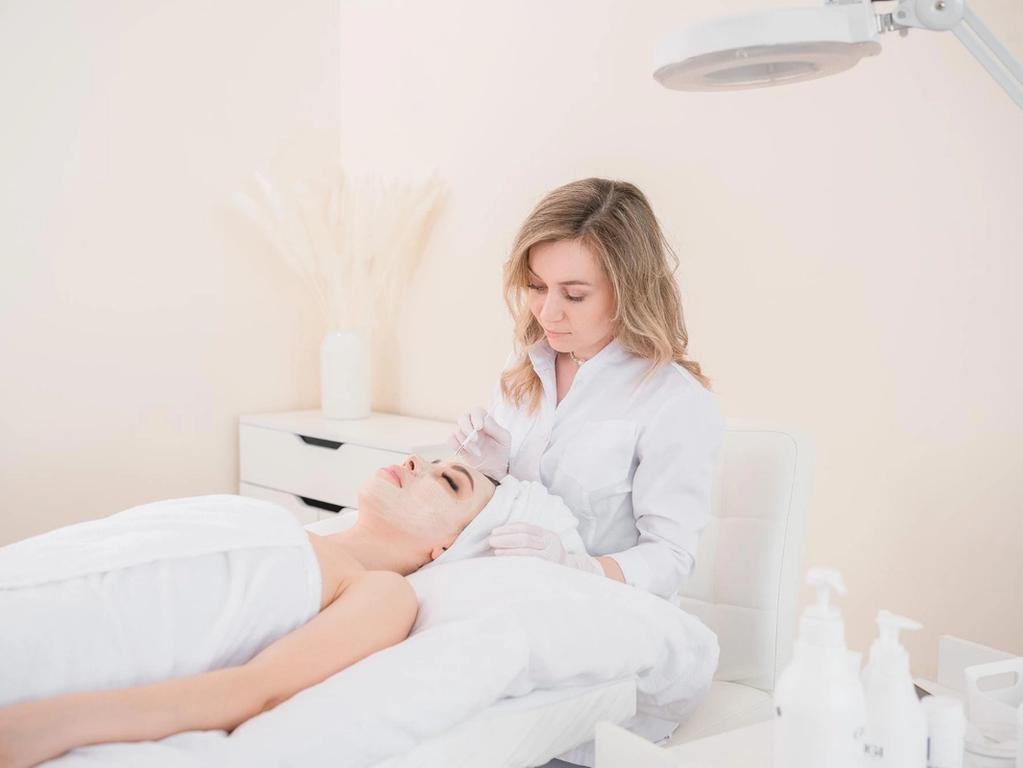 ชุติมา อัศนีรดากร Chutima Atsaniradakorn Edencolors