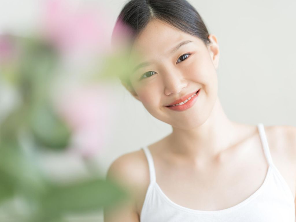 ชุติมา อัศนีรดากร Chutima Atsaniradakorn Edencolors