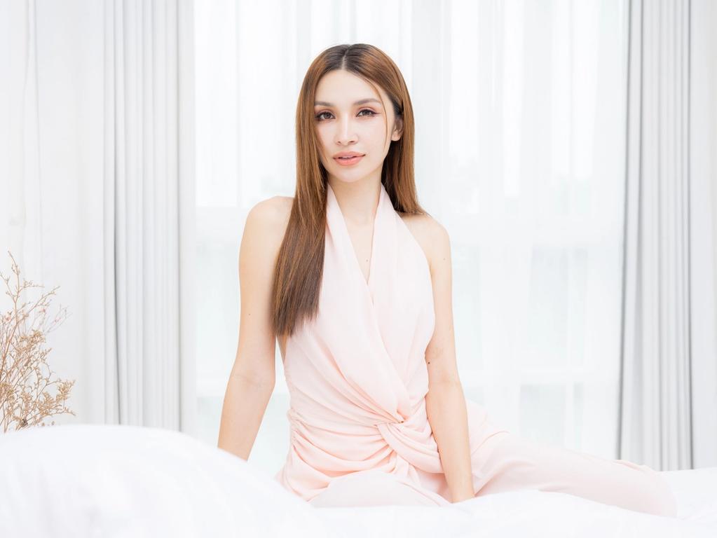 ชุติมา อัศนีรดากร Chutima Atsaniradakorn Edencolors