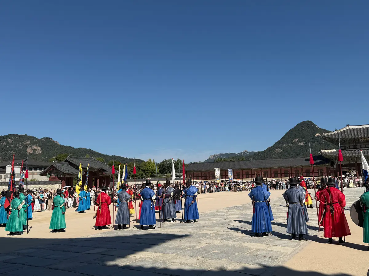 The royal guard-changing ceremony in front of Gyeongbokgung's main gate