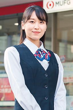 鈴木詩栞
