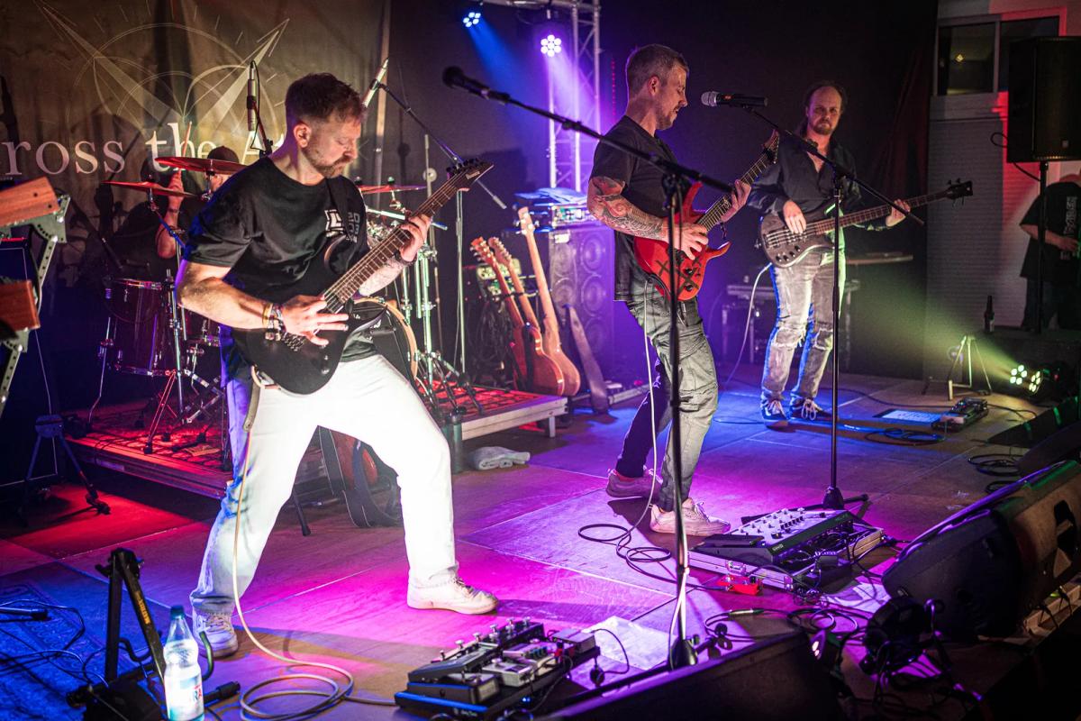 Cross the Atlas live — Habbels Kulturbühne
