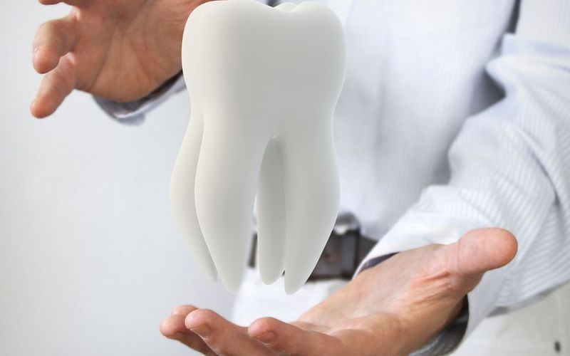 Saving a Cracked Tooth: Treatment for Tooth Fractures