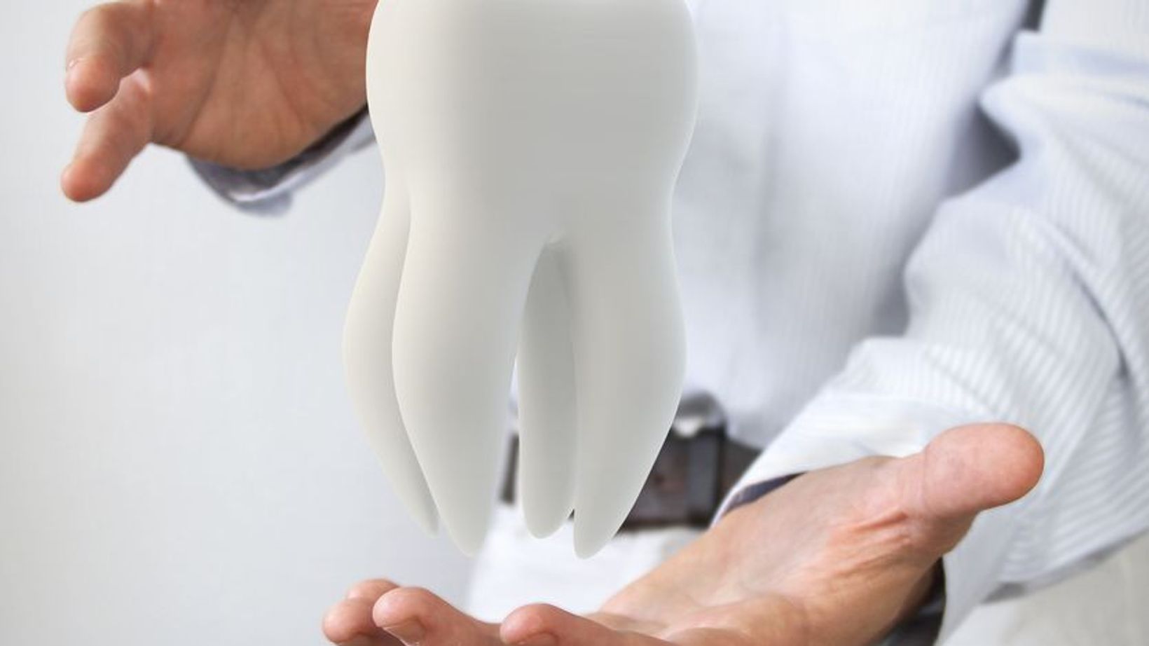 Saving a Cracked Tooth: Treatment for Tooth Fractures