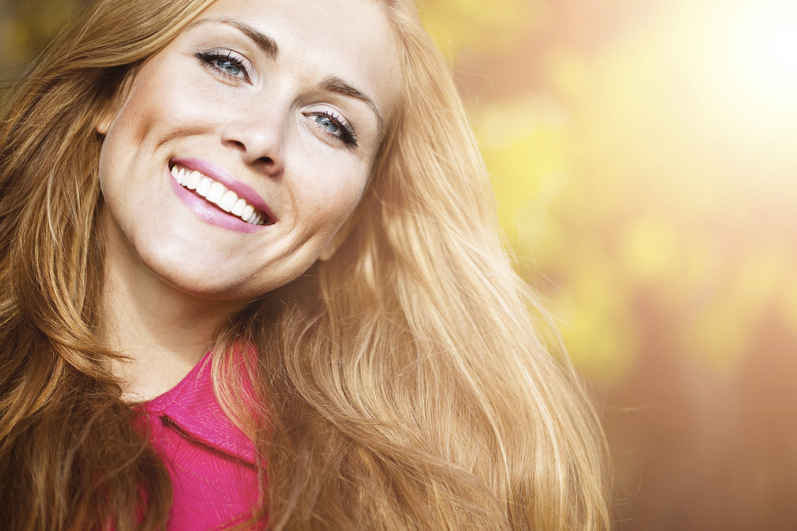 Porcelain Veneers vs. Invisalign: Which Treatment Is Right for You?
