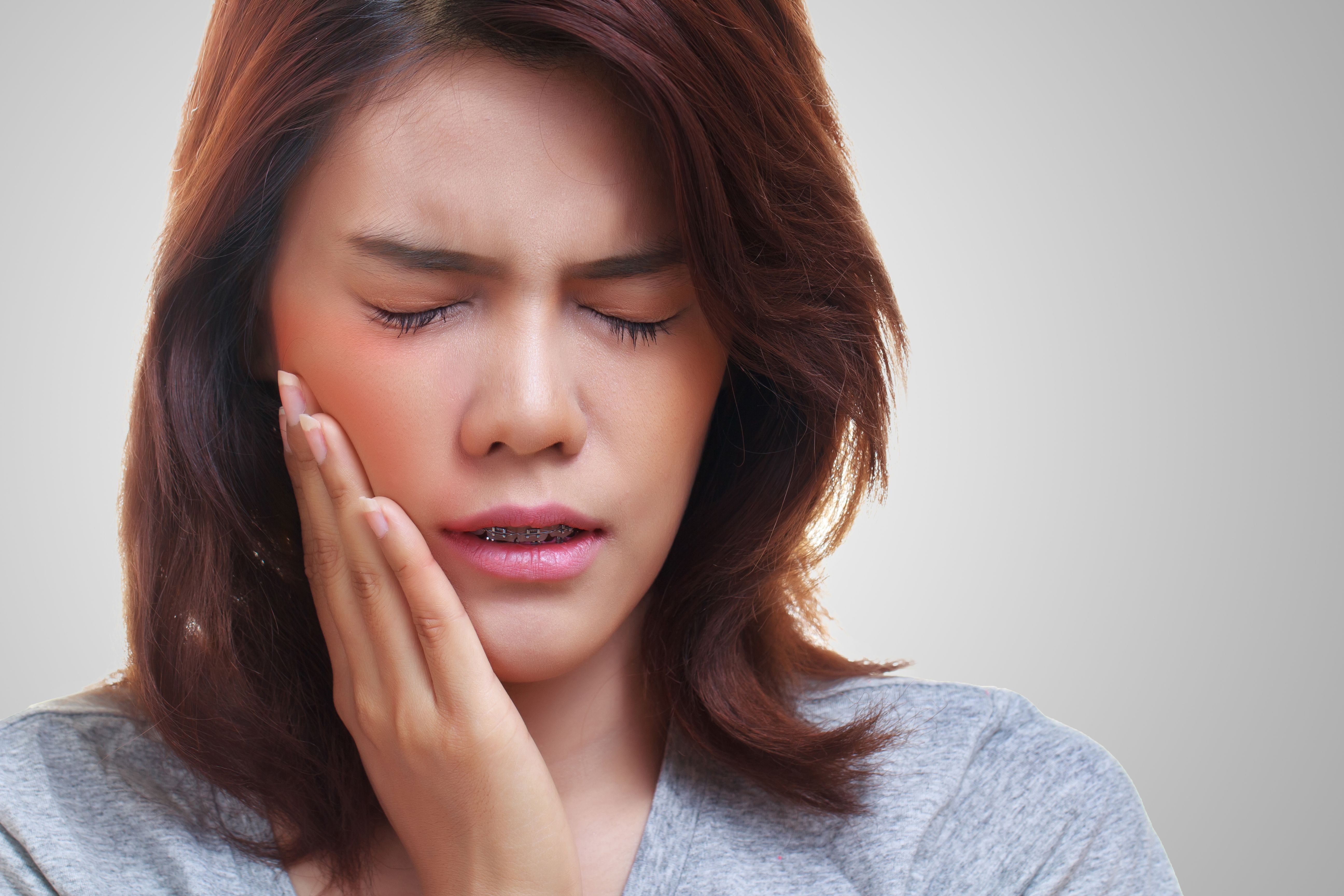 Why Hot and Cold Temperatures Cause Tooth Sensitivity