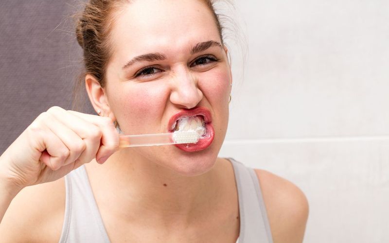 Finding the Best Toothpaste for Porcelain Veneers