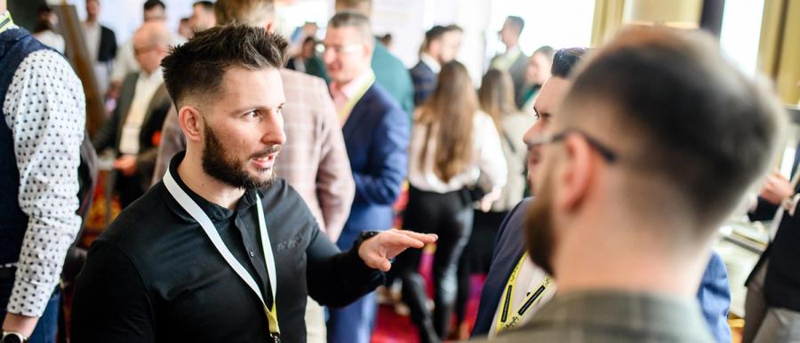 Rozmowa uczestników konferencji WiseBusiness