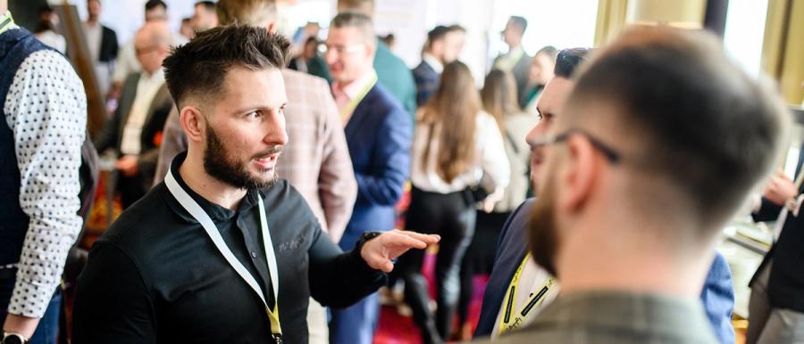 Rozmowa uczestników konferencji WiseBusiness