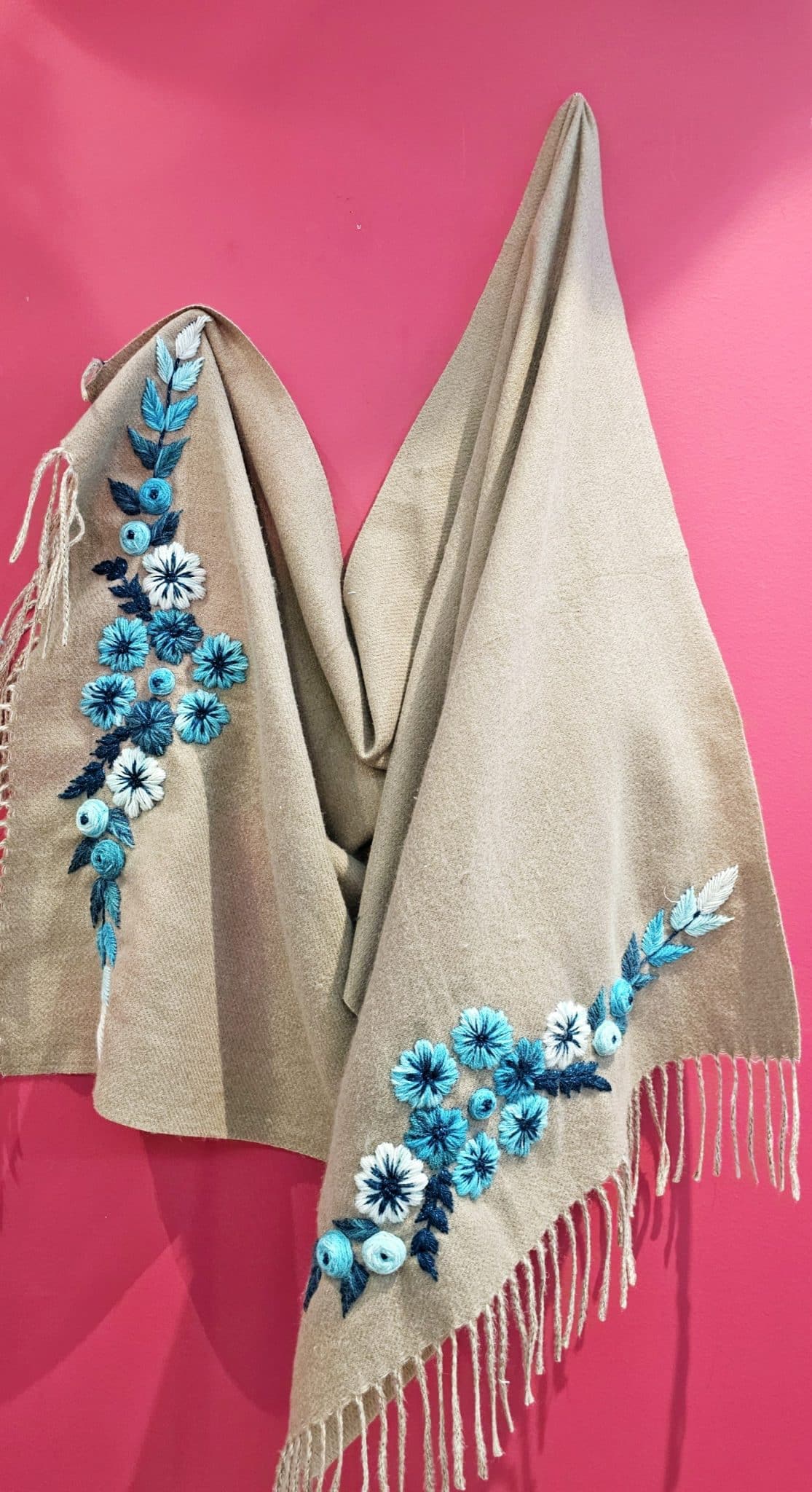 شال — Flowers Applique On 2 Sides .Beige&Blue — Shawl — Flowers Applique On 2 Sides .Beige&Blue