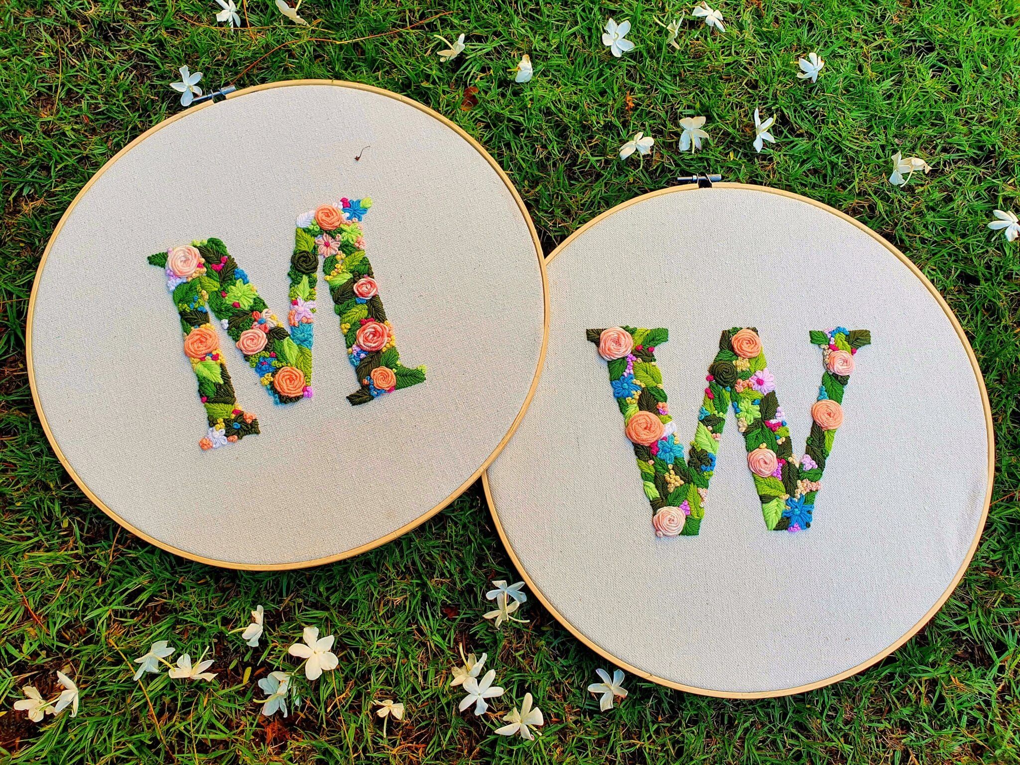 تابلوه - هدية بحرفك — Gift Tableau - Flowery Customized Letter