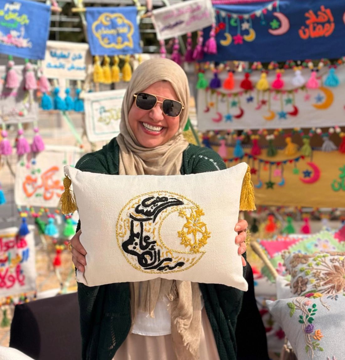وسادة — هلال مبارك عليكم — Cushion — Crescent Mubarak Alaykom (1)