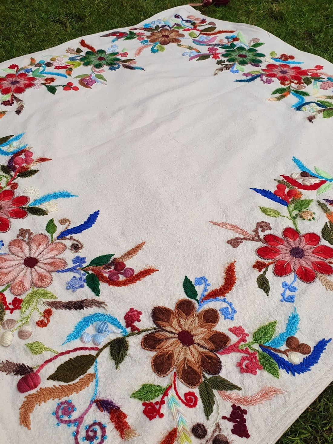 مفرش — Square Table Cloth Classic Colors — Runner — Square Table Cloth Classic Colors (2)