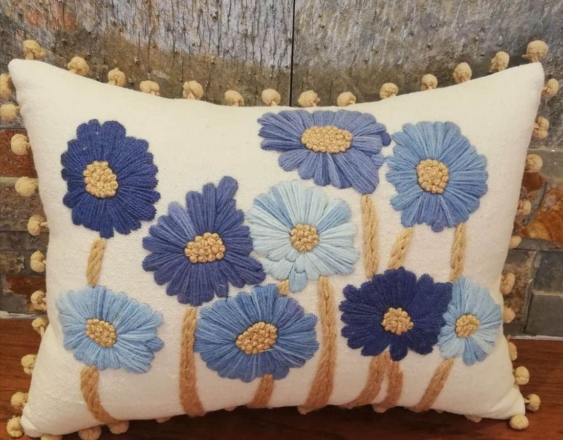 مجموعة الأزرقات - وسادة & اباجورة & مفرش — Blue Set  - Cushion & Lamp & Runner (3)