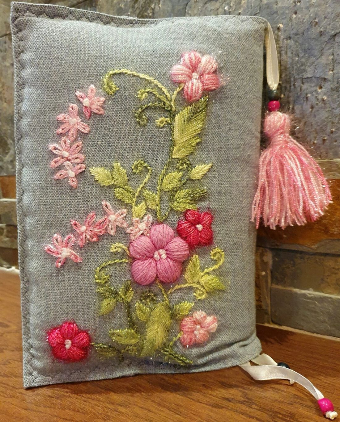 غلاف كتاب - ورود هاندميد - متوسط — Book Cover - Flowers Handmade - Medium (5)