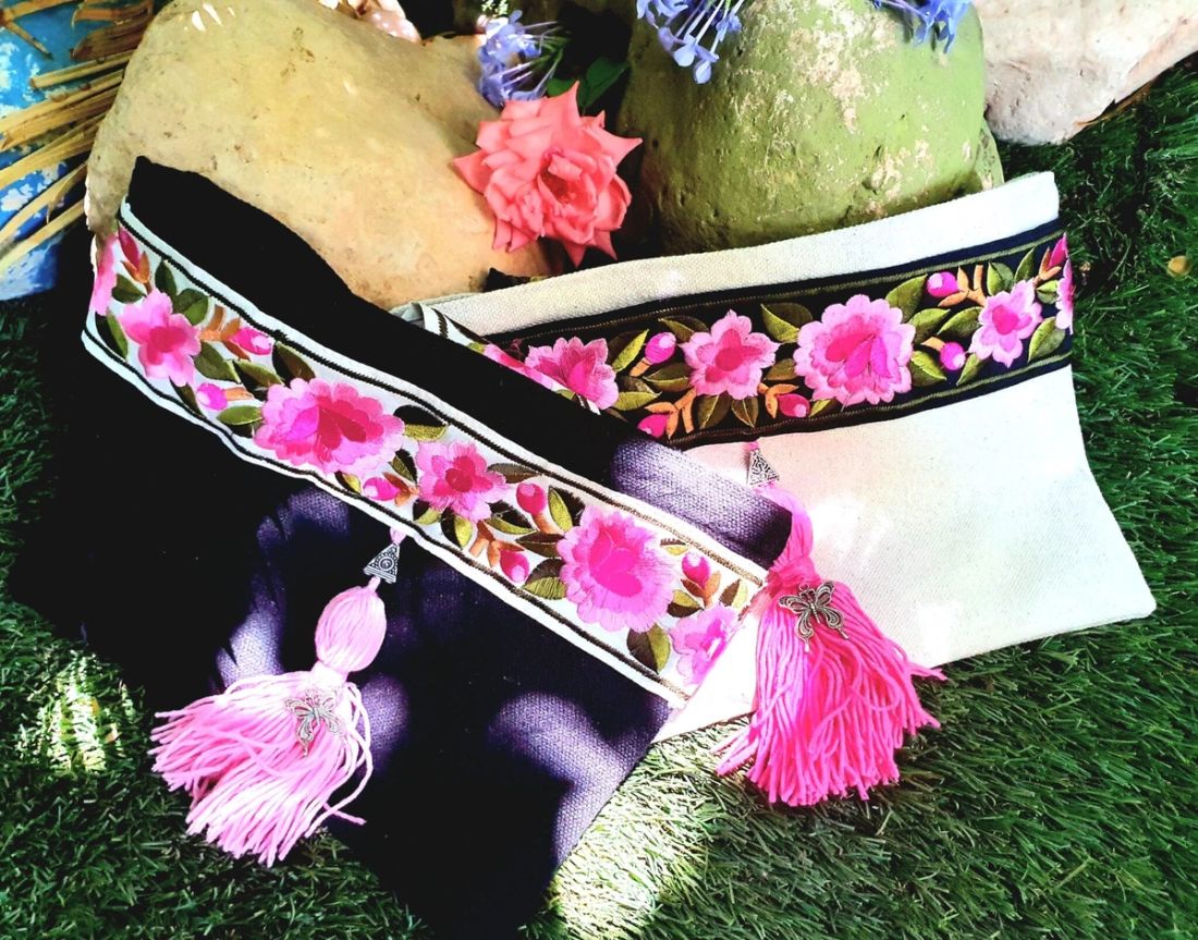 شنطة — أوف وايت ورود وشراشيب — Clutch — Off White Long Tassel And Metal Accessories (2)