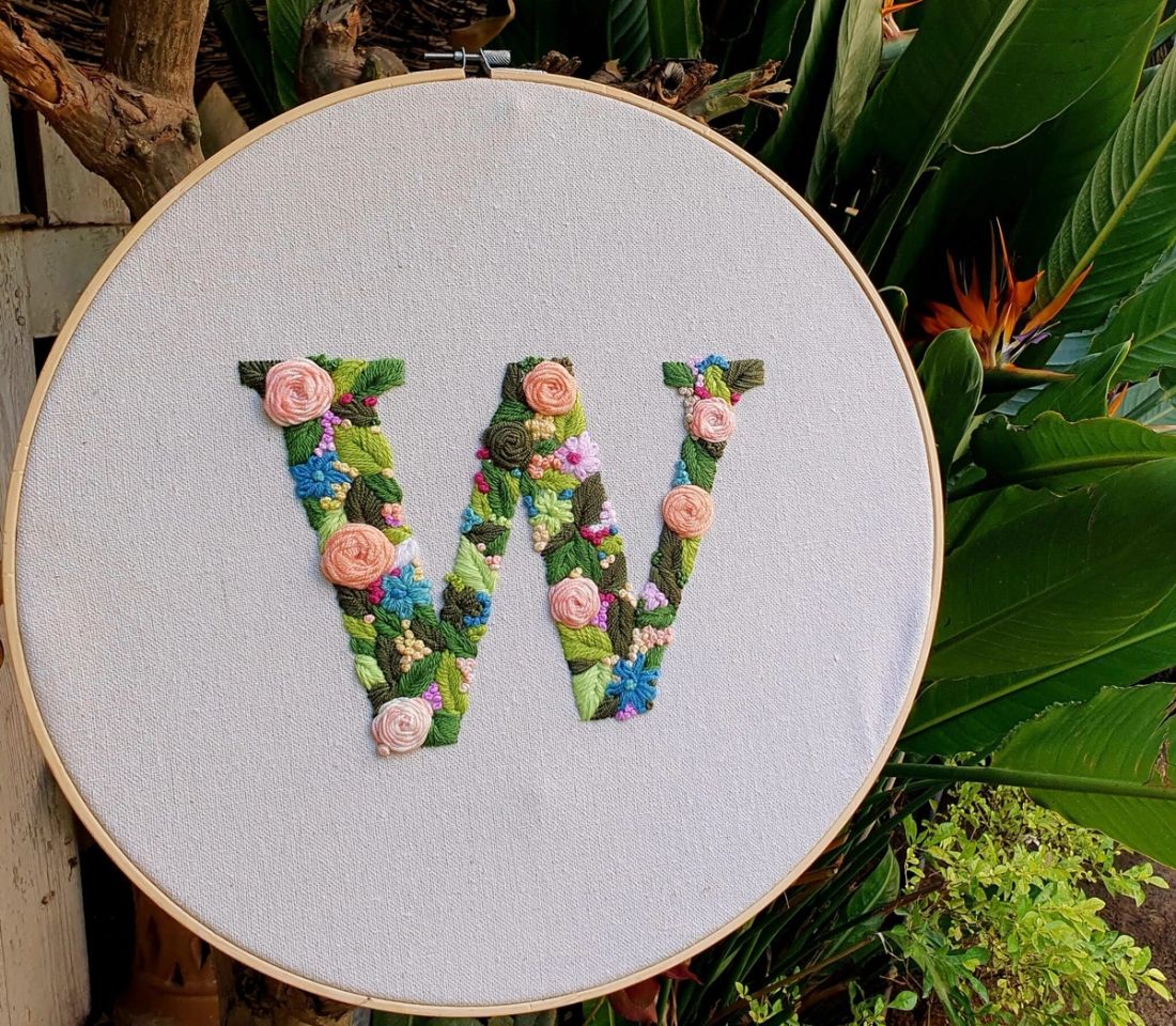 تابلوه - هدية بحرفك — Gift Tableau - Flowery Customized Letter (3)