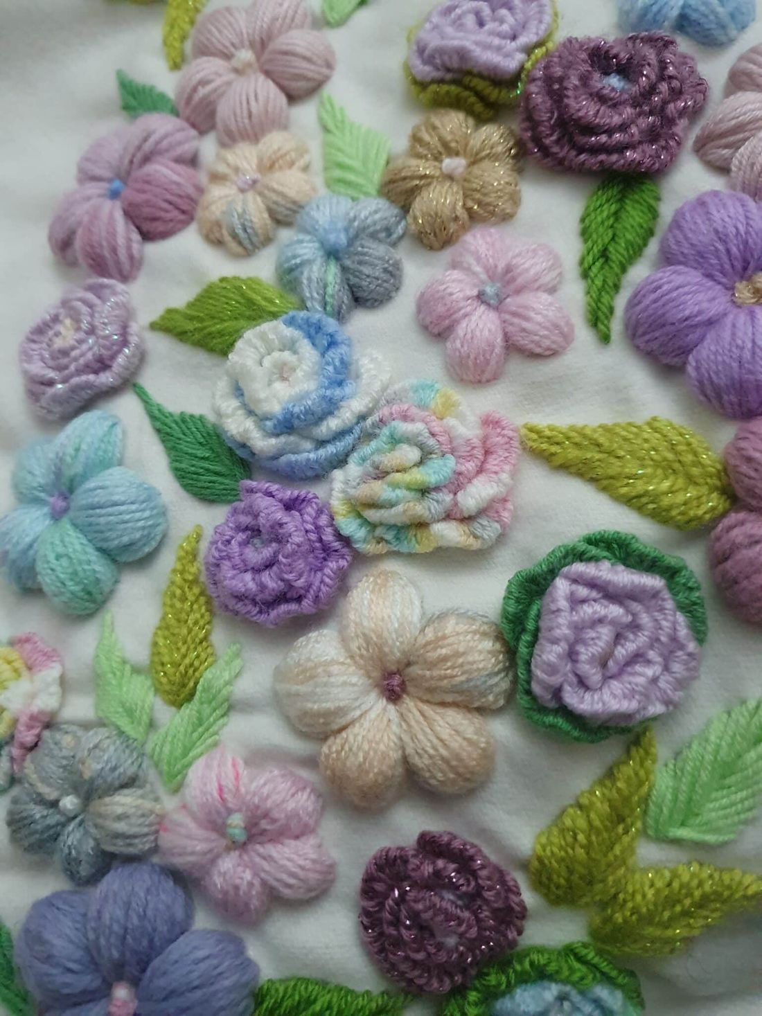 شال — Winter Off-White Garden Design Red Roses Or Pastel Colors — Shawl — Winter Off-White Garden Design Red Roses Or Pastel Colors (5)