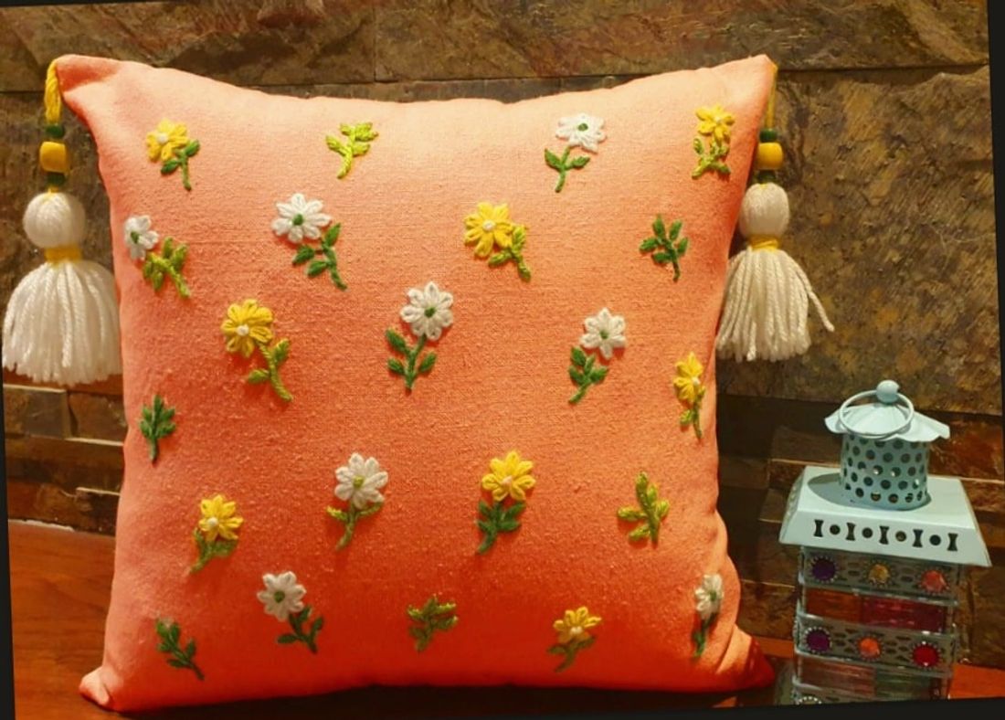 وسادة — Lazy Daisy Flower — Cushion — Lazy Daisy Flower (7)