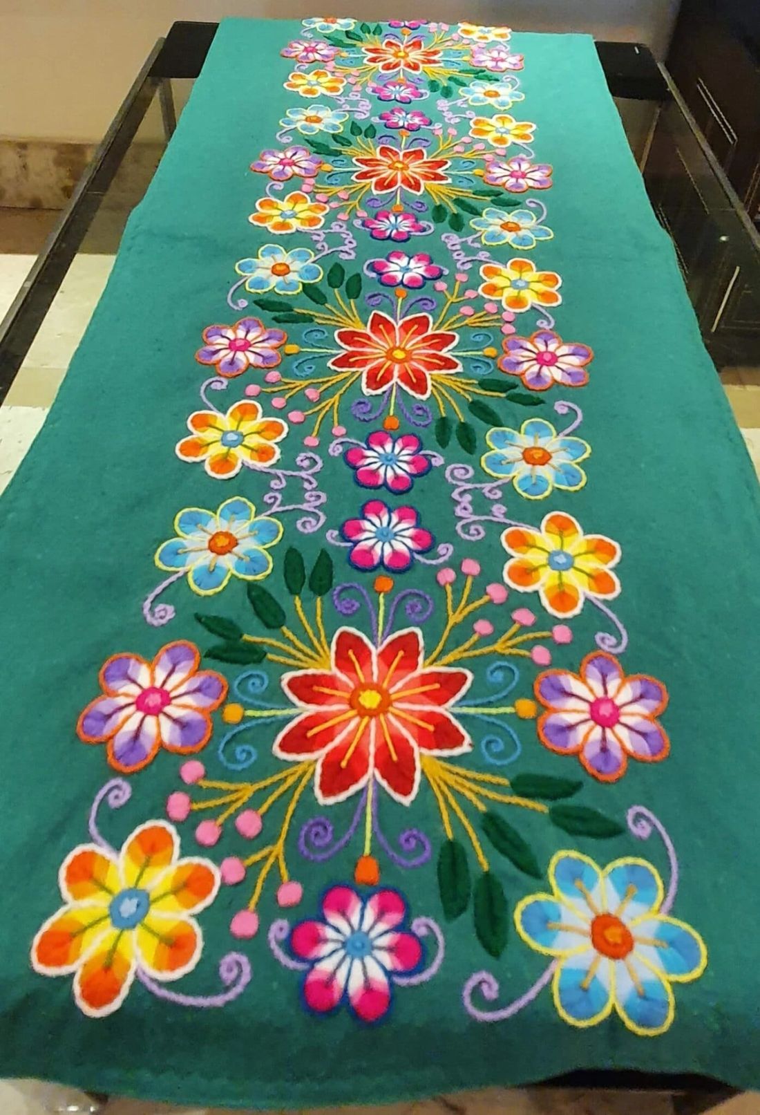 مفرش — Green Brazilian Flowers — Runner — Green Brazilian Flowers (1)