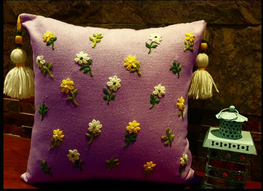 وسادة — Lazy Daisy Flower — Cushion — Lazy Daisy Flower (6)