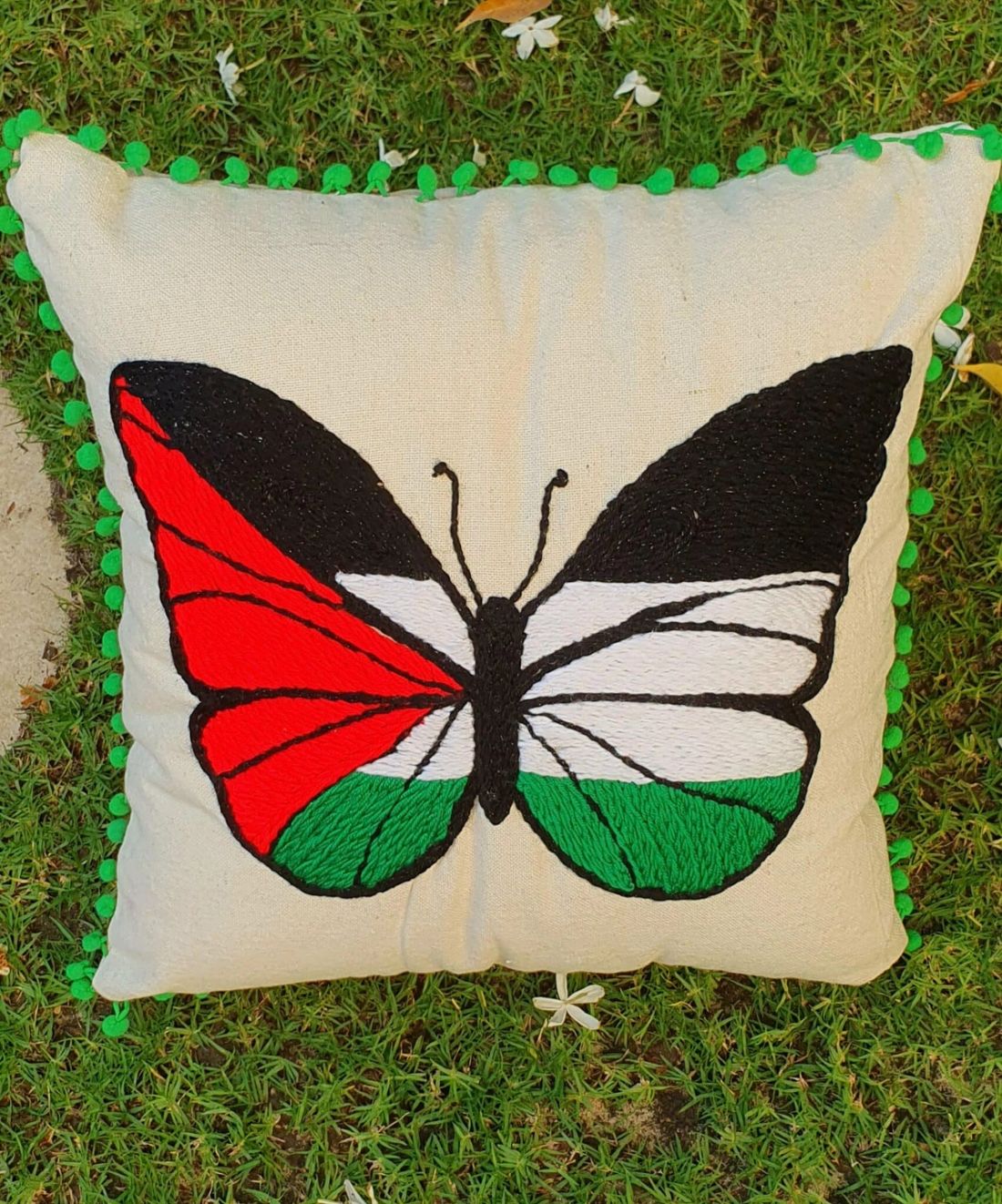 وسادة — Palestin Butterfly — Cushion — Palestin Butterfly (1)
