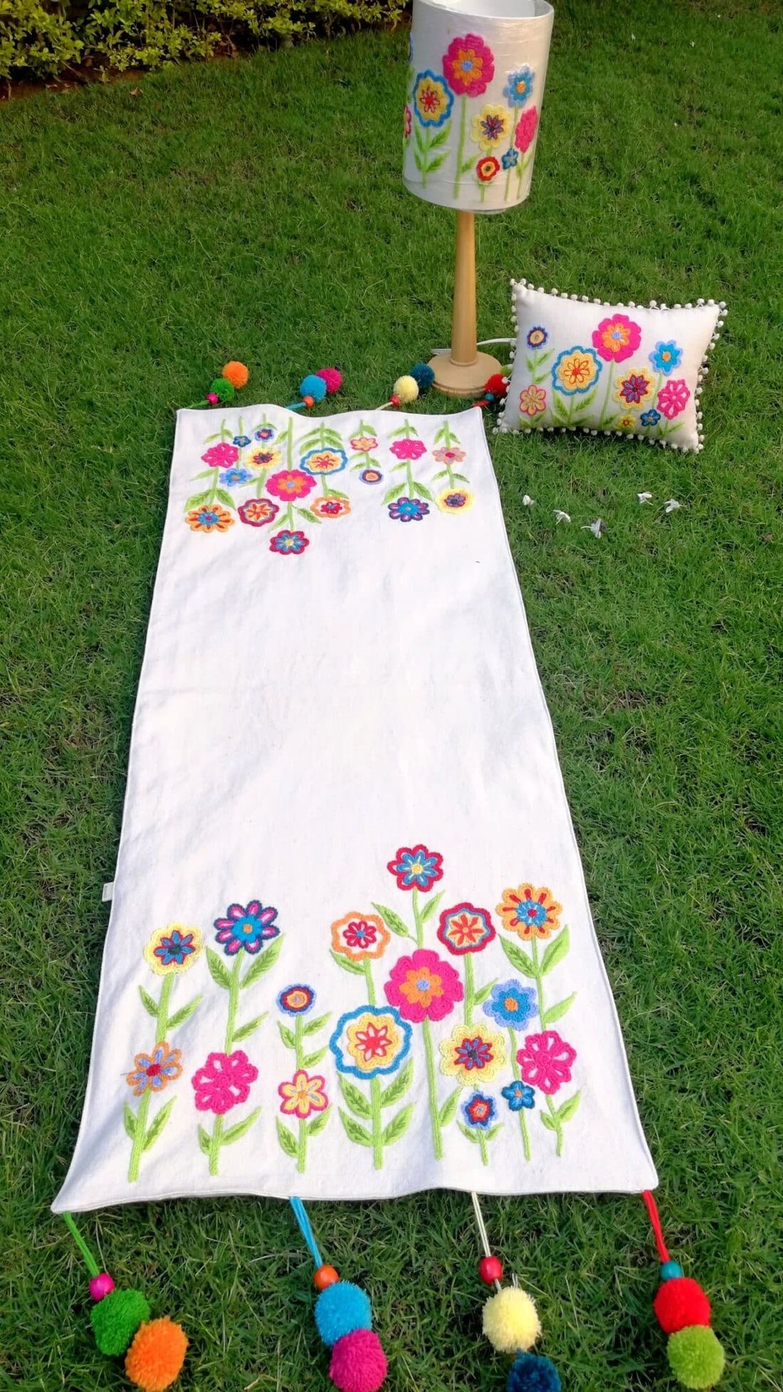 وسادة — Spring Flowers Design — Cushion — Spring Flowers Design (3)