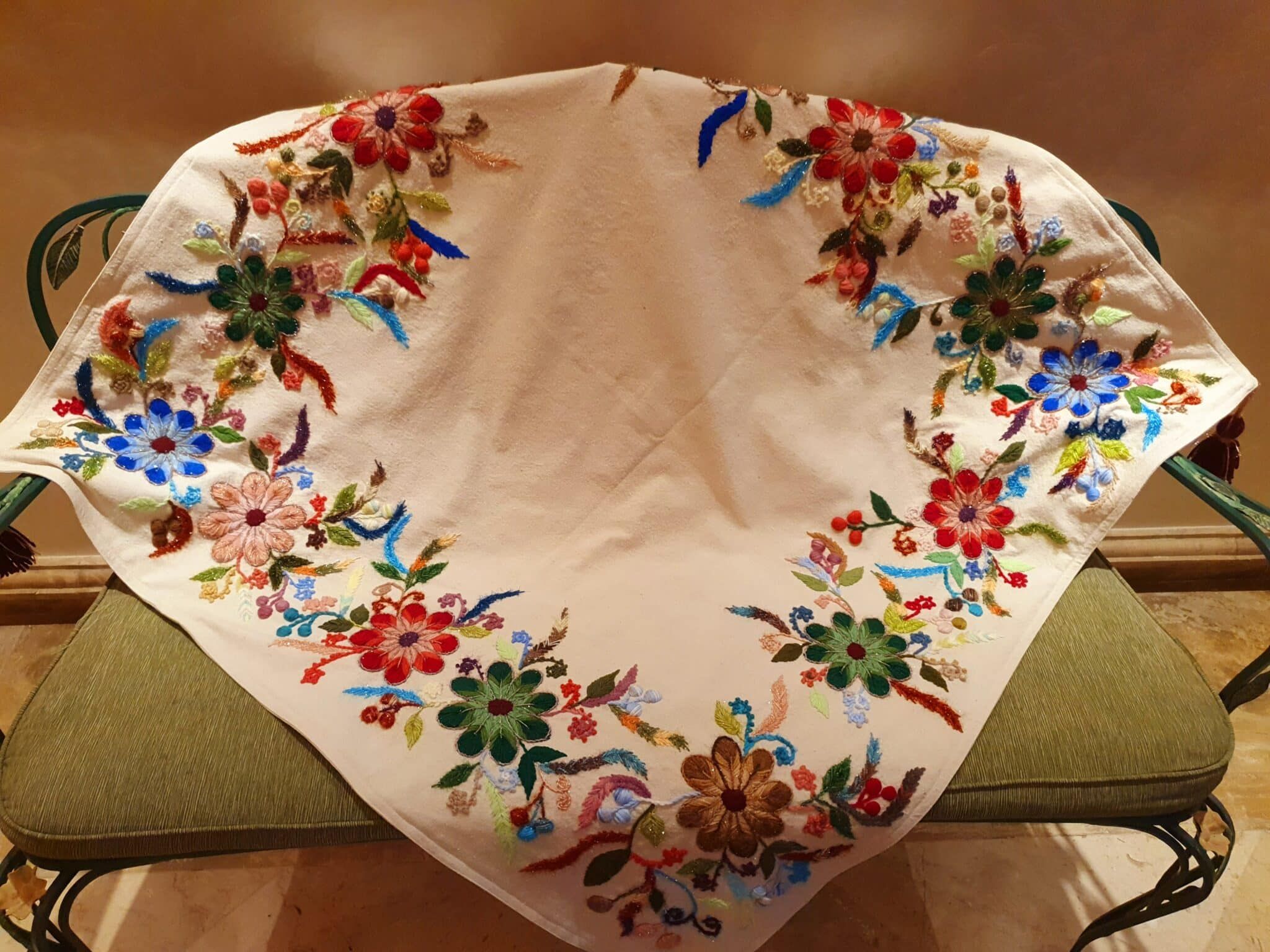 مفرش — Square Table Cloth Classic Colors — Runner — Square Table Cloth Classic Colors