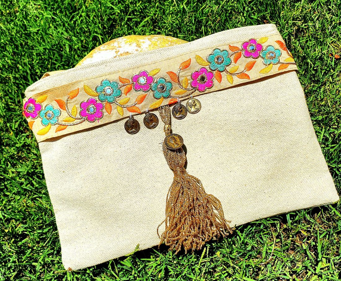 شنطة — أسود ذهبي — Clutch — Golden Black (2)