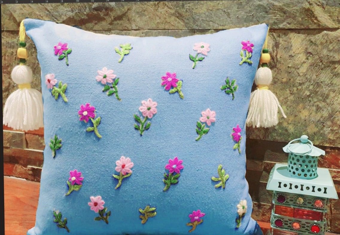 وسادة — Lazy Daisy Flower — Cushion — Lazy Daisy Flower