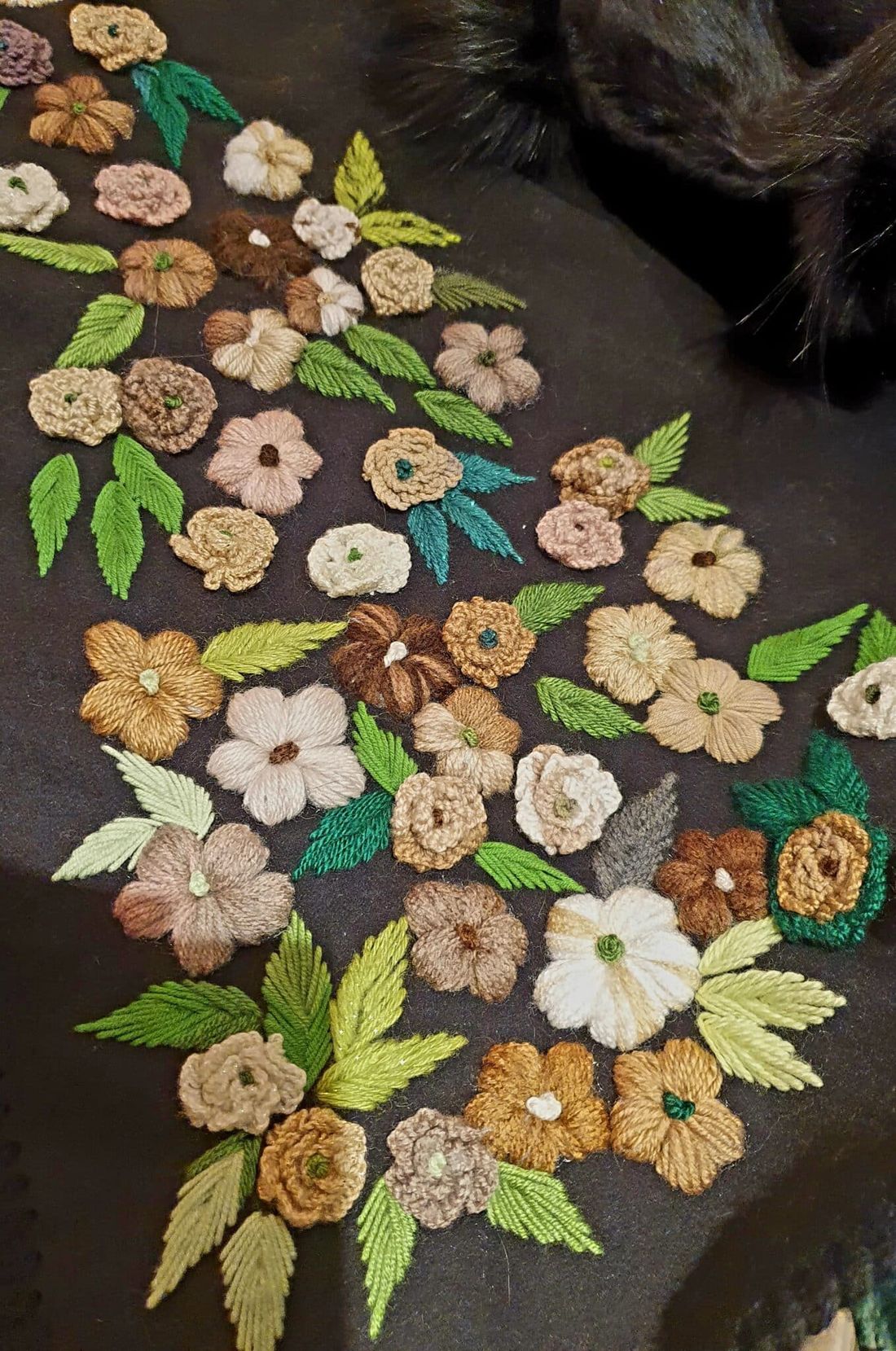 شال شتوي صوف — جاردن (بنيات وبيجات) — Shawl — Winter Wool, Garden (Browns & Beiges) (2)