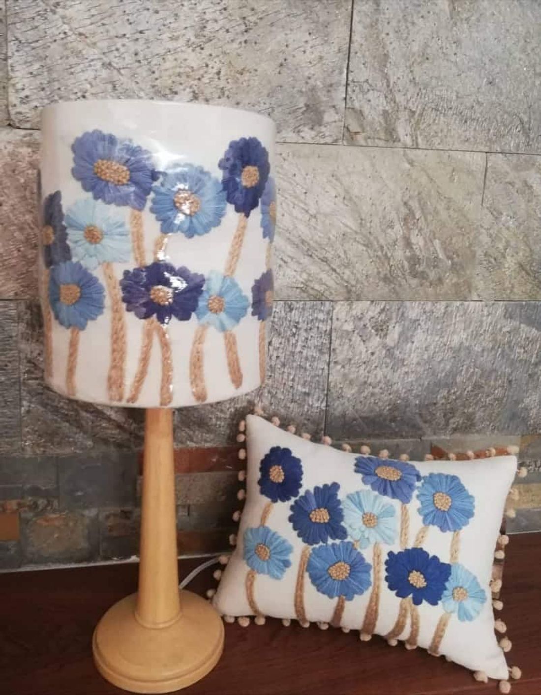 مجموعة الأزرقات - وسادة & اباجورة & مفرش — Blue Set  - Cushion & Lamp & Runner (1)